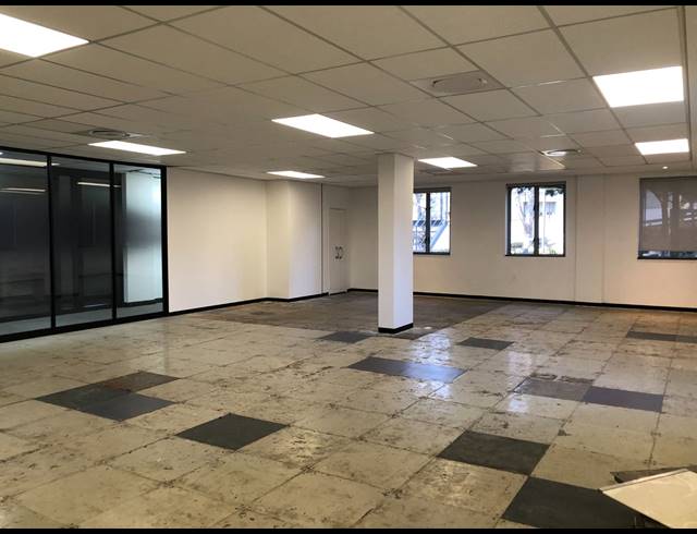 141M² OFFICE TO LET IN SANDHURST